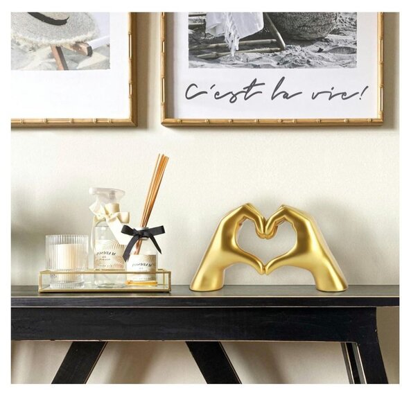 FUWAPAN Gold Heart Hands Sculpture Decoration - Picture 1 of 7